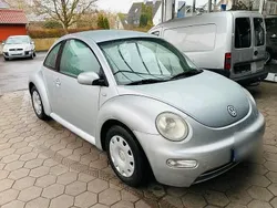 Silber Gebraucht 2002 VW Beetle Kleinwagen | 1.650 € (Fairer Preis)