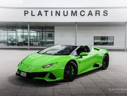 Grün Gebraucht 2024 Lamborghini Huracán Cabrio | 332.047 €