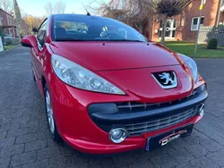 Rot Gebraucht 2007 Peugeot 207 CC Sport Cabrio | 2.400 €