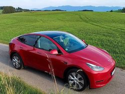Rot Gebraucht 2022 Tesla Model Y Long Range AWD SUV | 33.000 € (Guter Preis)