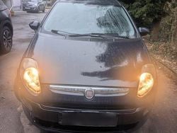 Schwarz Gebraucht 2011 Fiat Punto Limousine | 1.250 € (Superpreis)