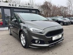 Grau Gebraucht 2016 Ford S-MAX Titanium Van / Kleinbus | 12.990 € (Fairer Preis)