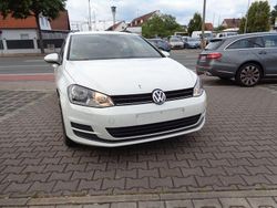 Weiß Gebraucht 2016 VW Golf VII Trendline Kombi | 7.600 € (Fairer Preis)