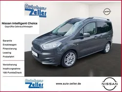 Grau Gebraucht 2016 Ford Tourneo Courier Titanium Van / Kleinbus | 9.990 € (Guter Preis)