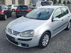 Silber Gebraucht 2004 VW Golf V Comfortline Limousine | 5.980 € (Etwas zu teuer)