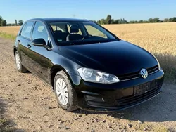 Schwarz Gebraucht 2014 VW Golf VII Trendline Limousine | 6.700 € (Fairer Preis)