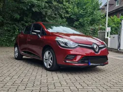 Rot Gebraucht 2017 Renault Clio IV LIMITED Limousine | 8.000 € (Guter Preis)