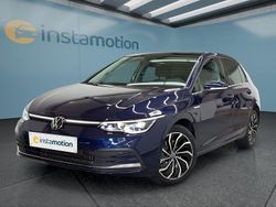 Blau Gebraucht 2023 VW Golf VIII Kleinwagen | 28.249 € (Guter Preis)