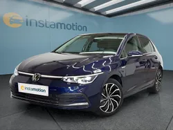 Blau Gebraucht 2023 VW Golf VIII Kleinwagen | 28.249 € (Guter Preis)