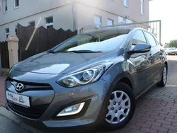 Grau Gebraucht 2013 Hyundai i30 Classic Limousine | 7.990 € (Fairer Preis)