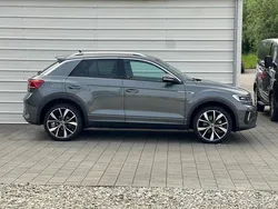 Indium grey metallic indium grey metallic Neu 2025 VW T-Roc IQ Drive SUV | 39.339 € (Superpreis)