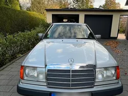 Silber Gebraucht 1993 Mercedes 220 Coupé | 14.500 €