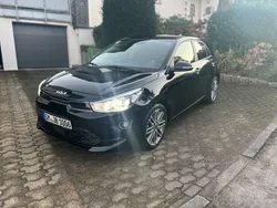 Schwarz Gebraucht 2023 Kia Rio Platinum Limousine | 21.440 € (Fairer Preis)