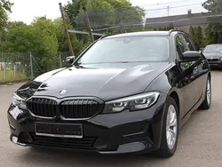 Schwarz Gebraucht 2021 BMW 318 Sport Line Kombi | 22.890 € (Fairer Preis)