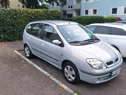 Silber Gebraucht 2002 Renault Scénic Van / Kleinbus | 2.700 €