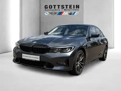 Mineralgrau Gebraucht 2019 BMW 320 Sport Line Limousine | 30.890 €