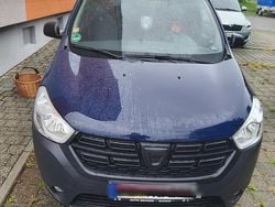 Blau Gebraucht 2020 Dacia Dokker Van / Kleinbus | 12.000 € (Guter Preis)