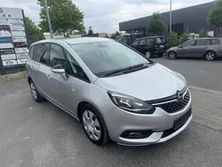 Silber Gebraucht 2017 Opel Zafira Tourer Van / Kleinbus | 11.990 € (Superpreis)