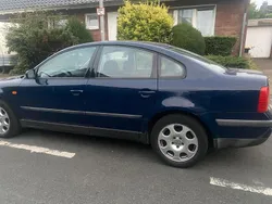 Blau Gebraucht 1999 VW Passat Limousine | 1.500 € (Fairer Preis)