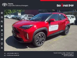 Karmina rot Neu 2025 Toyota Yaris Cross SUV | 30.880 €