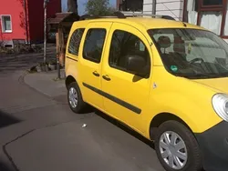 Gelb Gebraucht 2009 Renault Kangoo Expression Van / Kleinbus | 3.990 € (Fairer Preis)