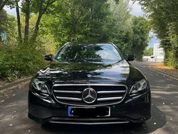 Schwarz Gebraucht 2020 Mercedes E220 Kombi | 30.500 € (Fairer Preis)