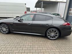 Grau Gebraucht 2015 Porsche Panamera Chrono Limousine | 26.500 € (Fairer Preis)