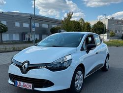Weiß Gebraucht 2015 Renault Clio IV Kleinwagen | 5.199 € (Guter Preis)