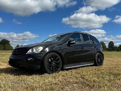 Schwarz Gebraucht 2006 Mercedes ML500 SUV | 13.500 € (Teuer)