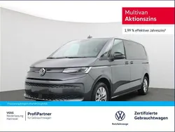 Grau Gebraucht 2024 VW Multivan Basis Van / Kleinbus | 53.330 € (Guter Preis)