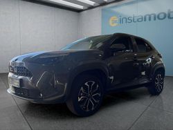 Grau Gebraucht 2025 Toyota Yaris Hybrid SUV | 28.749 € (Fairer Preis)