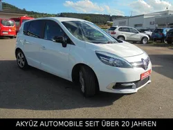Weiß Gebraucht 2015 Renault Scénic III LIMITED Van / Kleinbus | 7.900 € (Fairer Preis)