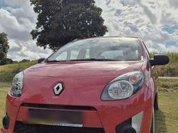 Rot Gebraucht 2011 Renault Twingo Authentique Kleinwagen | 1.890 € (Guter Preis)