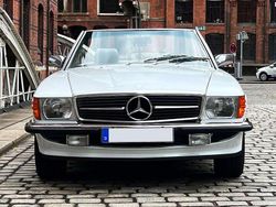 Weiß Gebraucht 1986 Mercedes 560 Classic Cabrio | 29.900 €