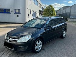 Schwarz Gebraucht 2007 Opel Astra Kombi | 2.000 € (Fairer Preis)