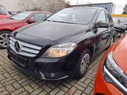 Schwarz Gebraucht 2013 Mercedes B180 Van / Kleinbus | 5.789 € (Fairer Preis)