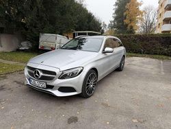 Grau Gebraucht 2017 Mercedes C200 Kombi | 17.500 € (Fairer Preis)