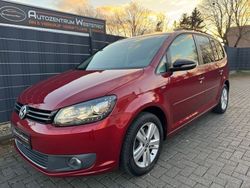 Rot Gebraucht 2012 VW Touran Match Van / Kleinbus | 13.500 € (Teuer)