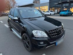 Schwarz Gebraucht 2009 Mercedes ML320 SUV | 7.499 €