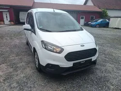 Weiß Gebraucht 2020 Ford Tourneo Courier S Van / Kleinbus | 6.950 € (Fairer Preis)