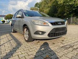 Silber Gebraucht 2009 Ford Focus Kombi | 1.990 € (Fairer Preis)
