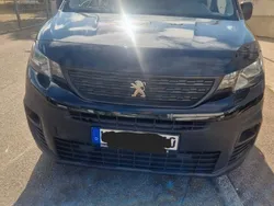 Schwarz Gebraucht 2022 Peugeot Partner Van / Kleinbus | 8.500 €