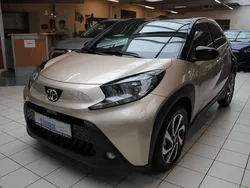 Ginger beige Neu 2024 Toyota Aygo Team Kleinwagen | 16.790 €