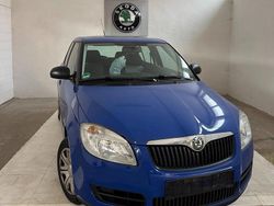 Blau Gebraucht 2009 Skoda Fabia Kleinwagen | 4.950 € (Teuer)