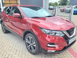 Rot Gebraucht 2018 Nissan Qashqai N-Connecta SUV | 11.850 € (Fairer Preis)