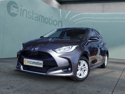 Grau Gebraucht 2022 Mazda 2 Limousine | 21.490 € (Etwas zu teuer)