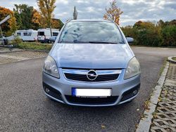 Grau Gebraucht 2005 Opel Zafira Van / Kleinbus | 2.700 € (Etwas zu teuer)