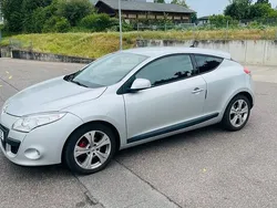 Silber Gebraucht 2011 Renault Mégane Coupé Coupé | 4.200 €