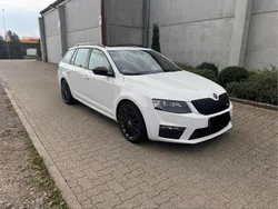 Weiß Gebraucht 2014 Skoda Octavia RS Kombi | 13.899 €