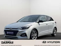 Silber Gebraucht 2020 Hyundai i20 Advantage Limousine | 13.990 € (Fairer Preis)